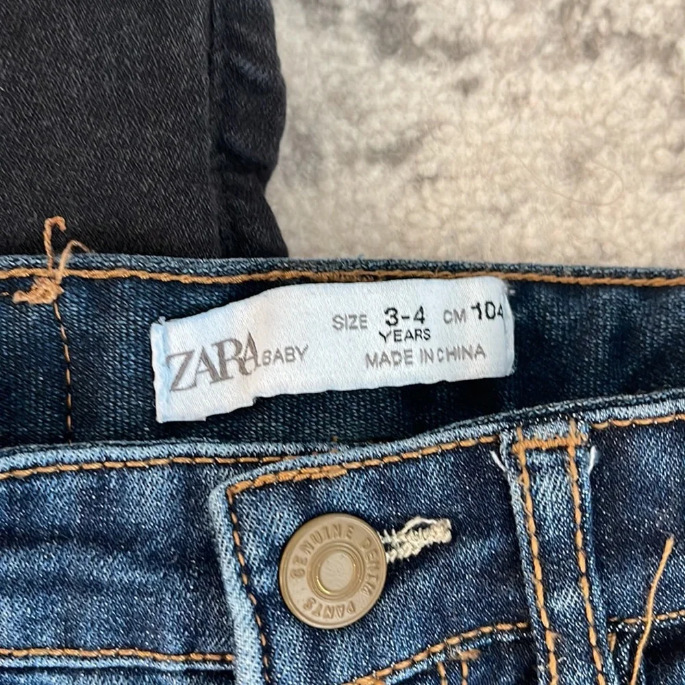 Zara Baby jeans (2 pair) - size 3-4 Toddler - Picture 2 of 7